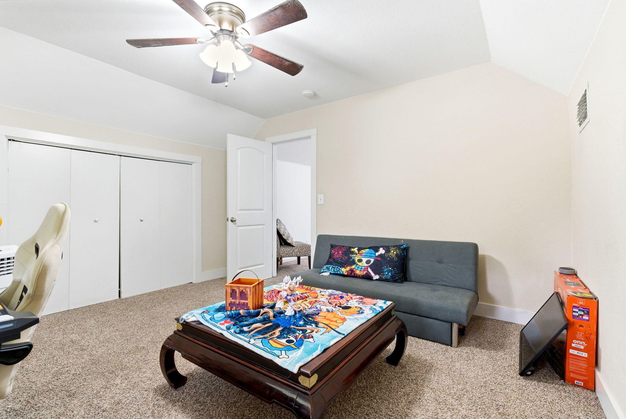 1250 N Harris St, Hanford, CA 93230