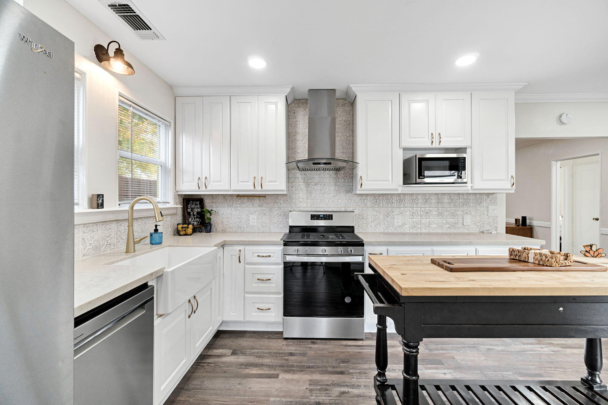 408 W Malone St, Hanford, CA 93230