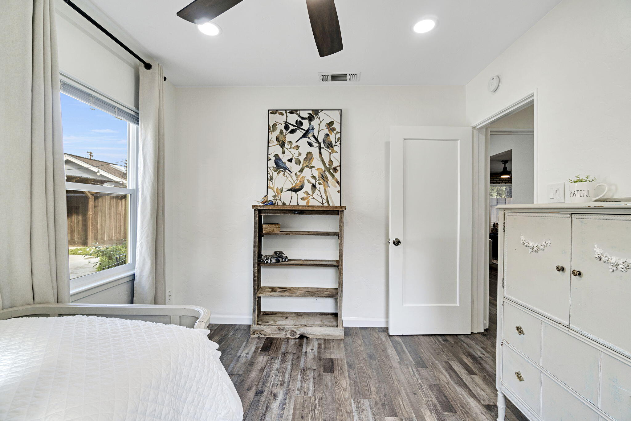 408 W Malone St, Hanford, CA 93230