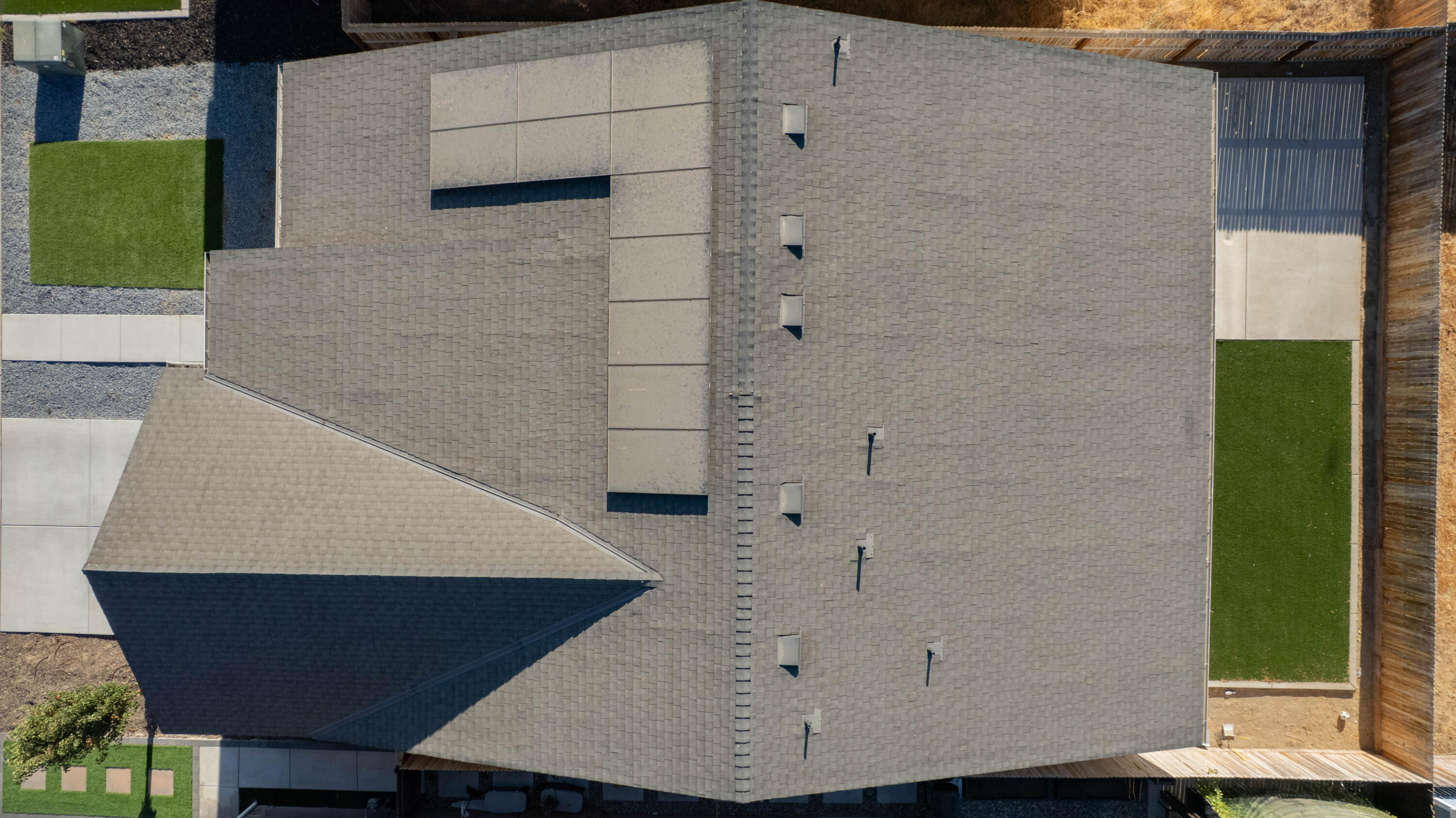 2608 W Heather Ln, Hanford, CA 93230