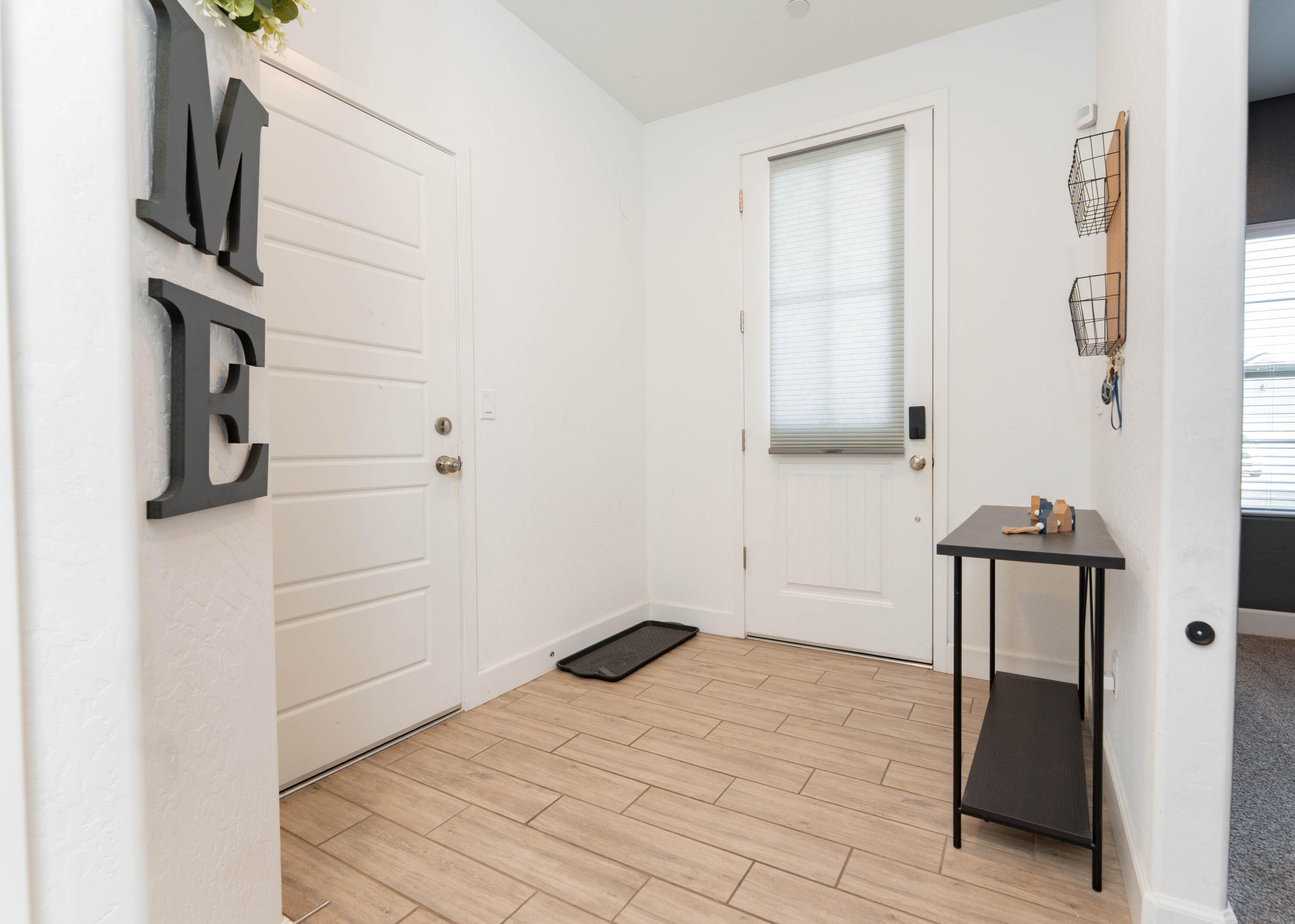 2608 W Heather Ln, Hanford, CA 93230