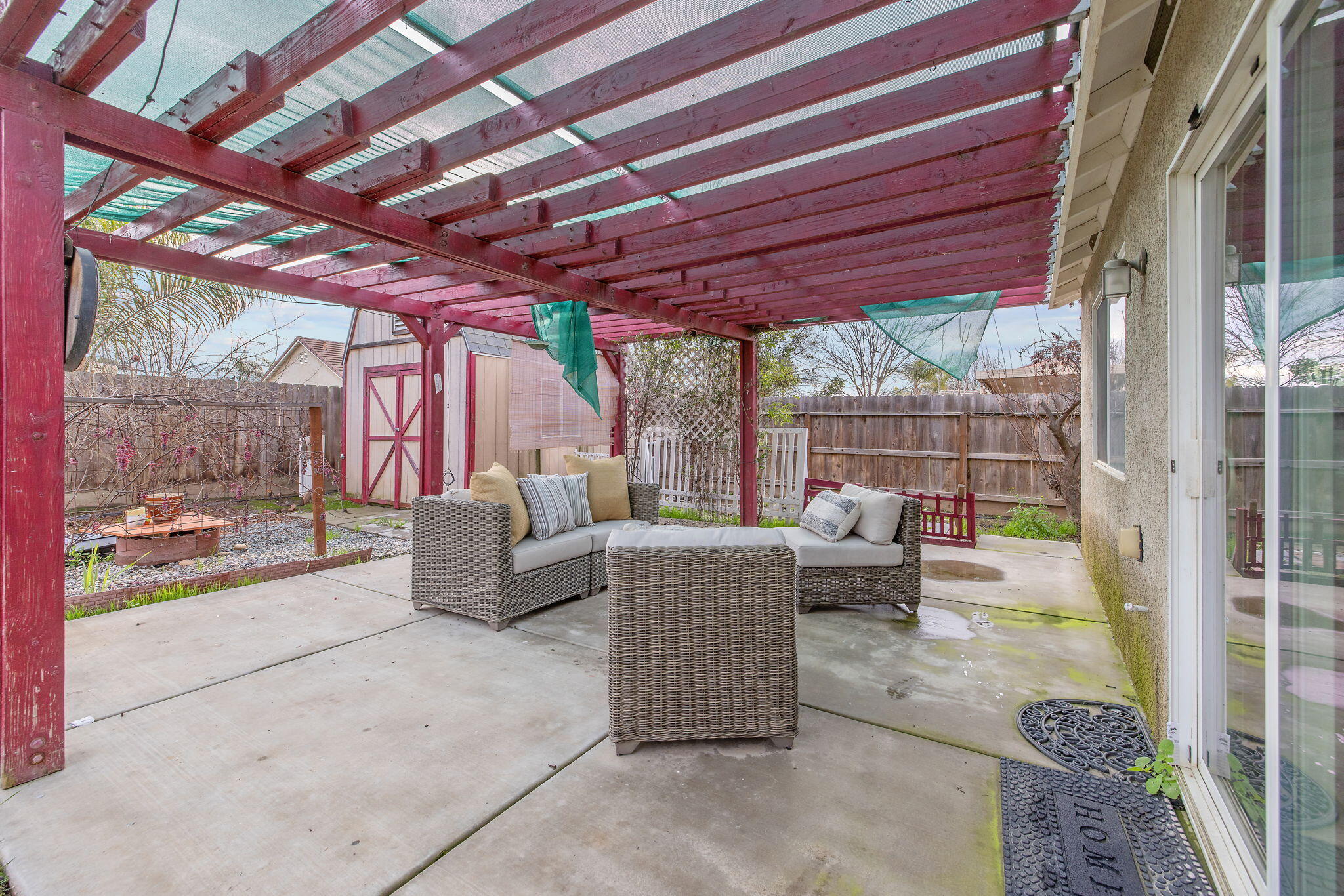 1365 Muscat Ct, Hanford, CA 93230