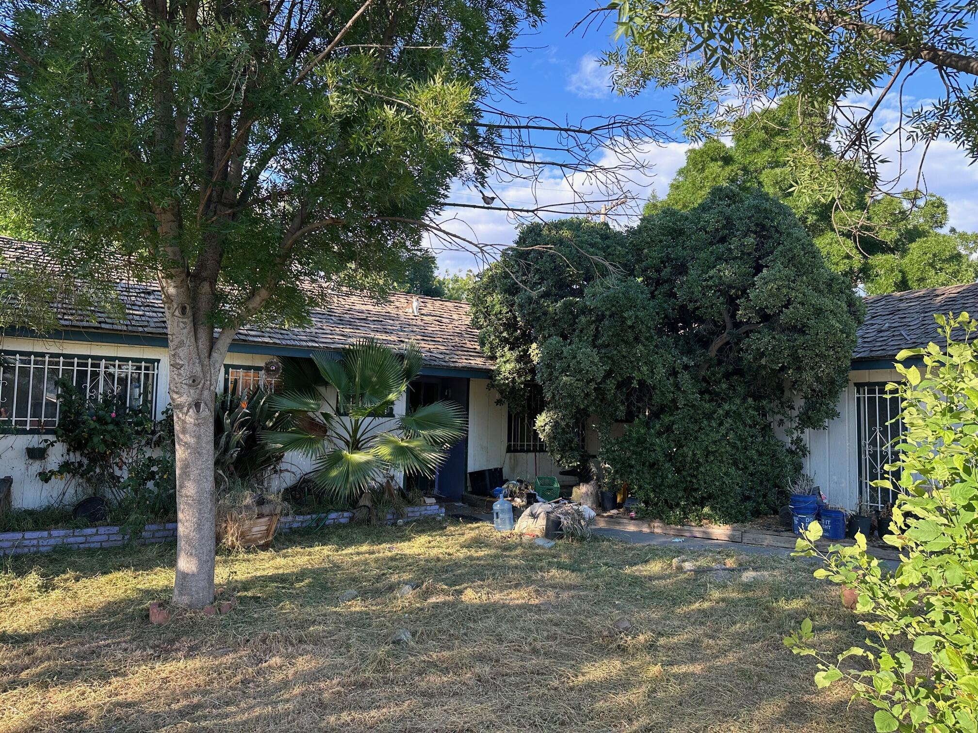 854 Laurence Ct, Hanford, CA 93230