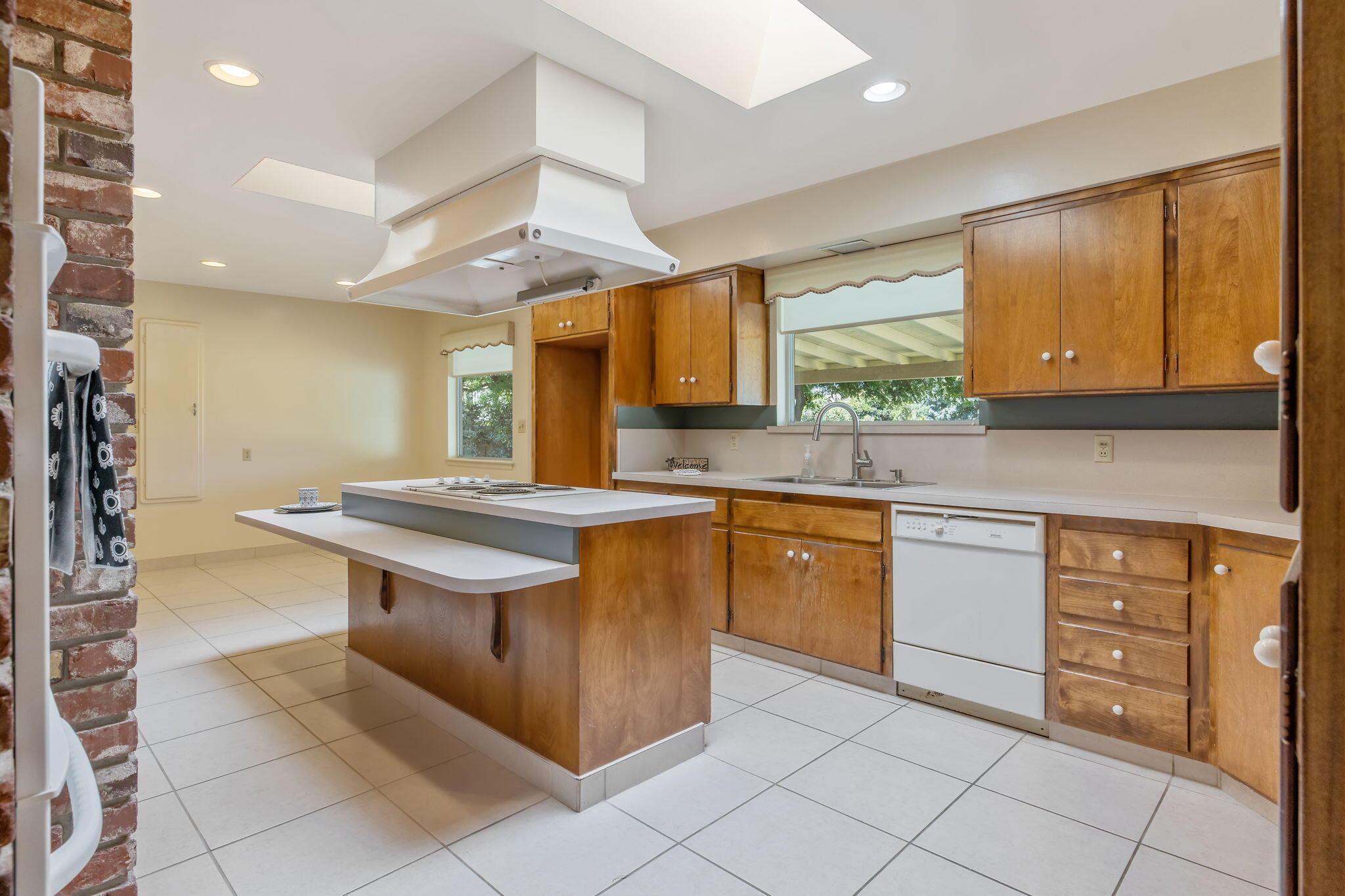 8640 12th Ave, Hanford, CA 93230