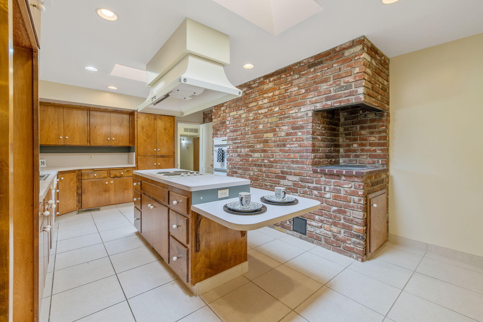 8640 12th Ave, Hanford, CA 93230