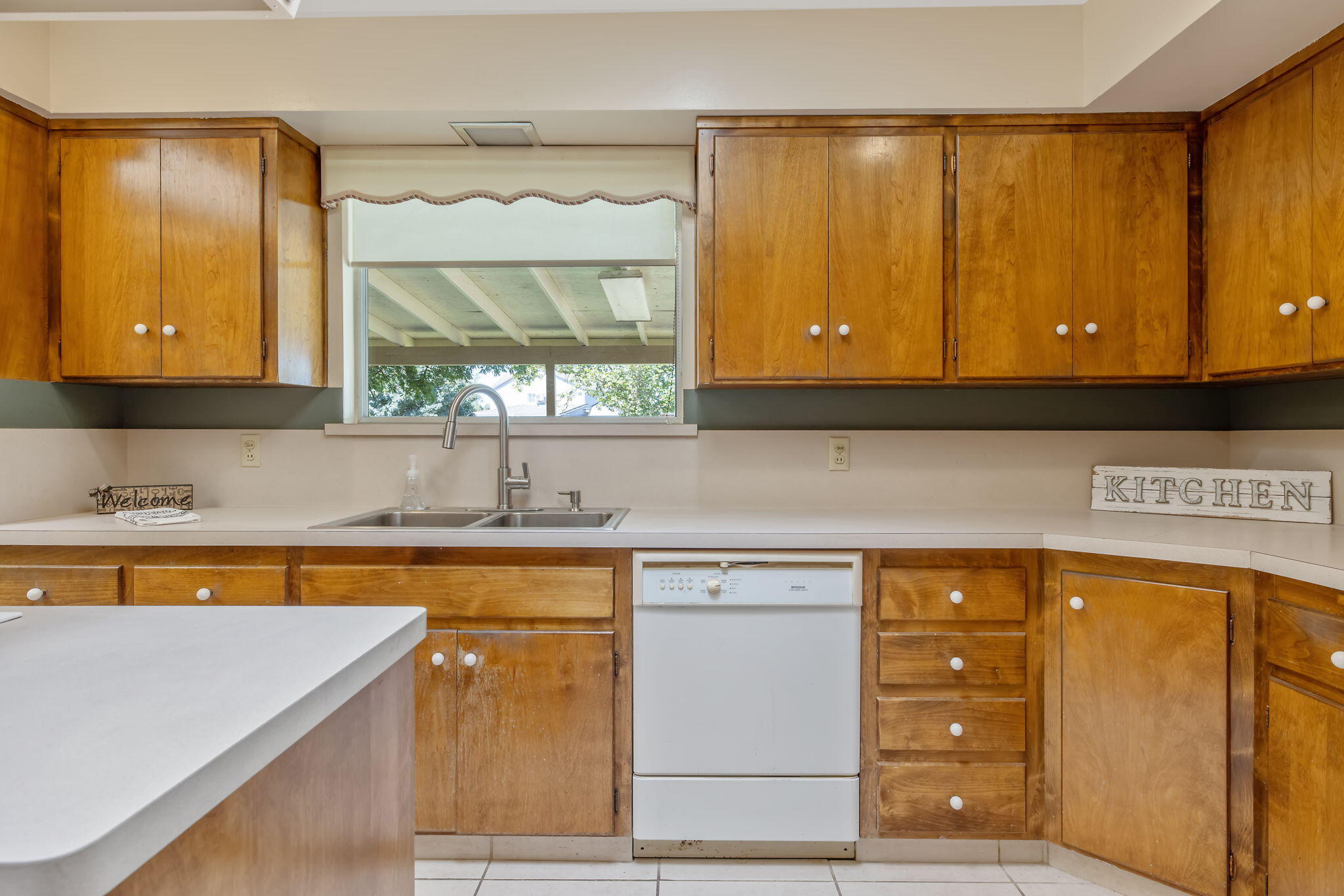 8640 12th Ave, Hanford, CA 93230