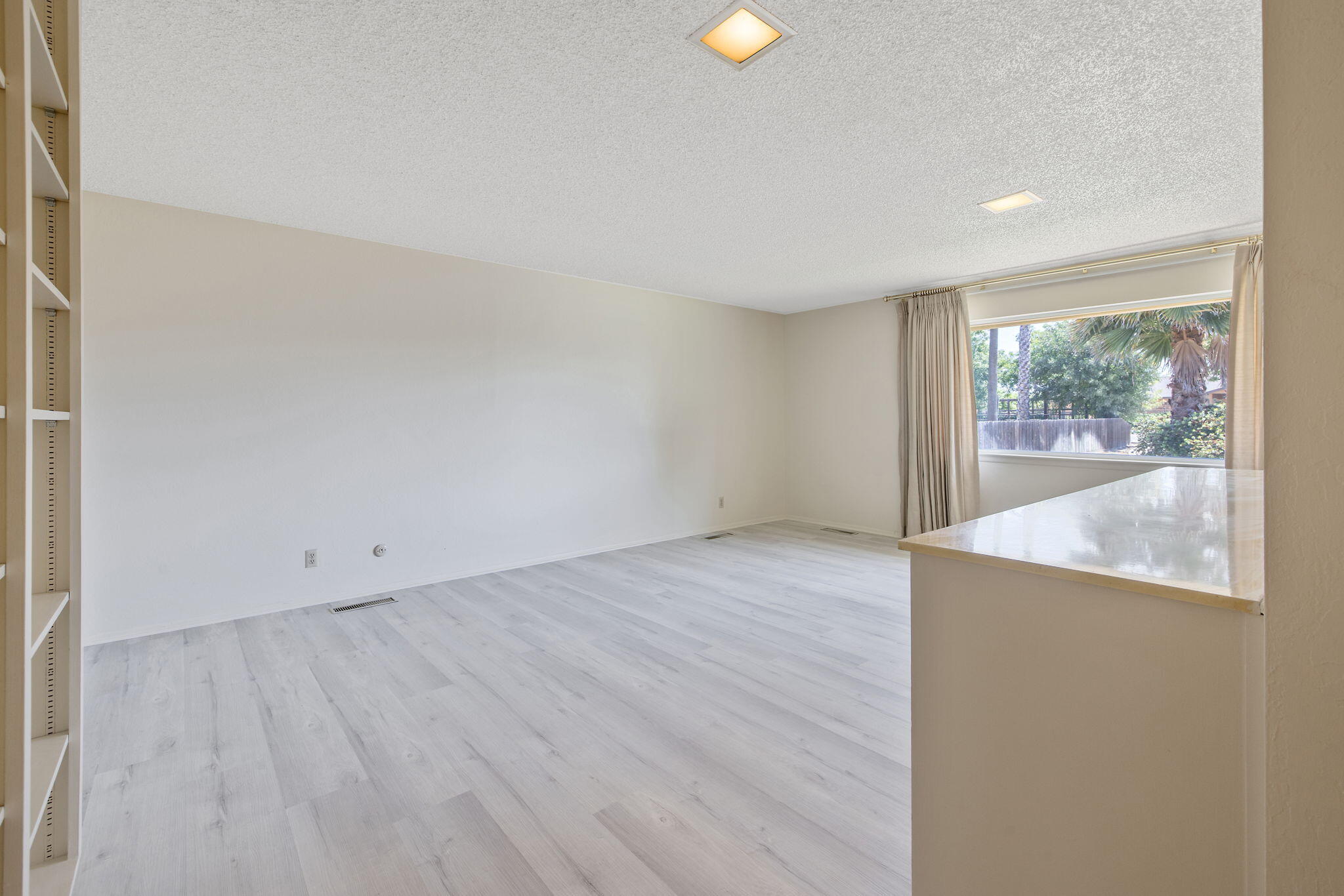 8640 12th Ave, Hanford, CA 93230