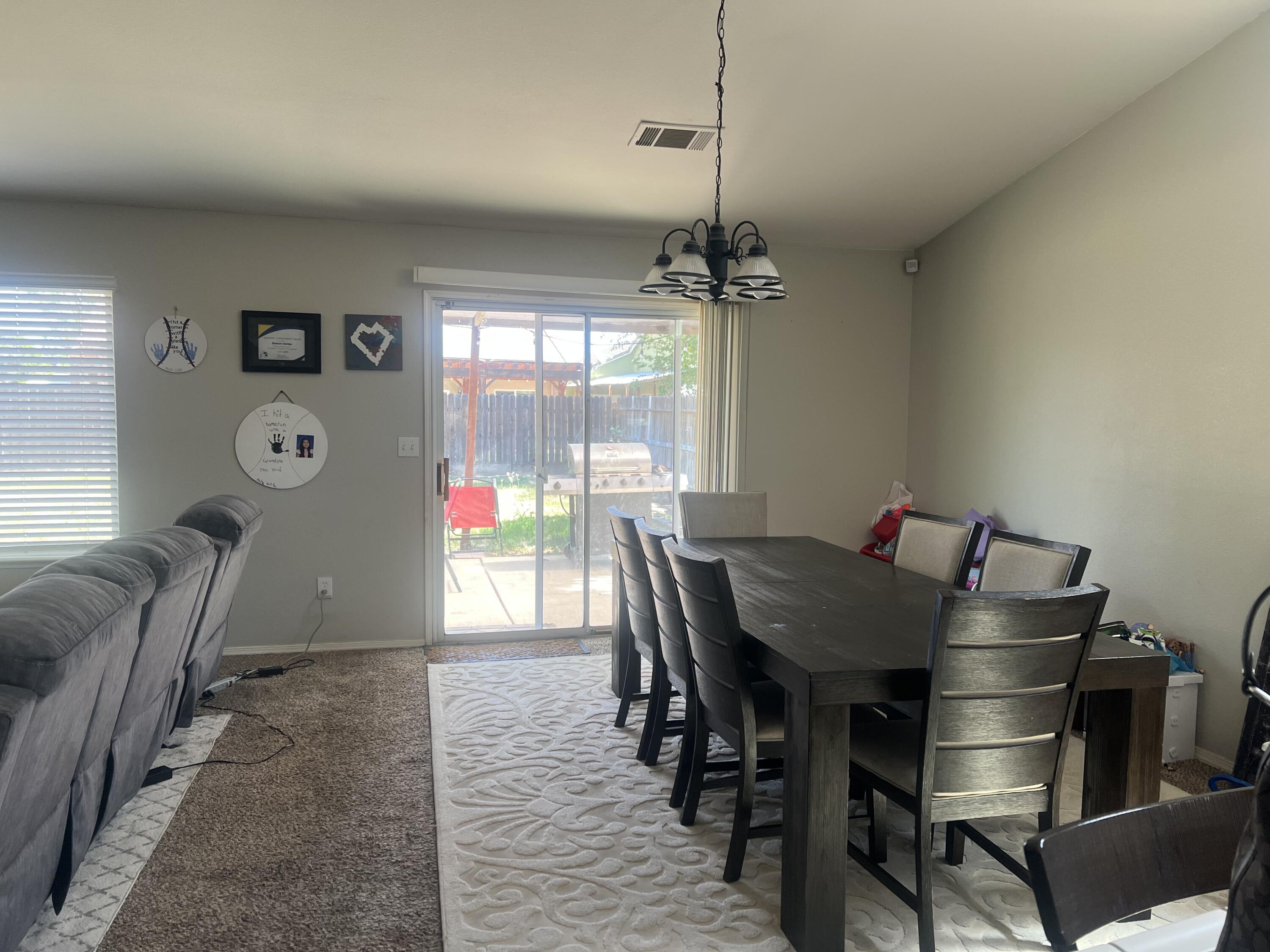 1538 W W Picadilly Ct, Hanford, CA 93230